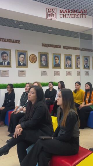 Үлкен жопы бар еуропалық әйелдің эротикалық фотосуреттері